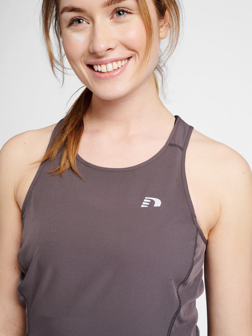 WOMEN RUNNING DRESS, FORGED IRON, model