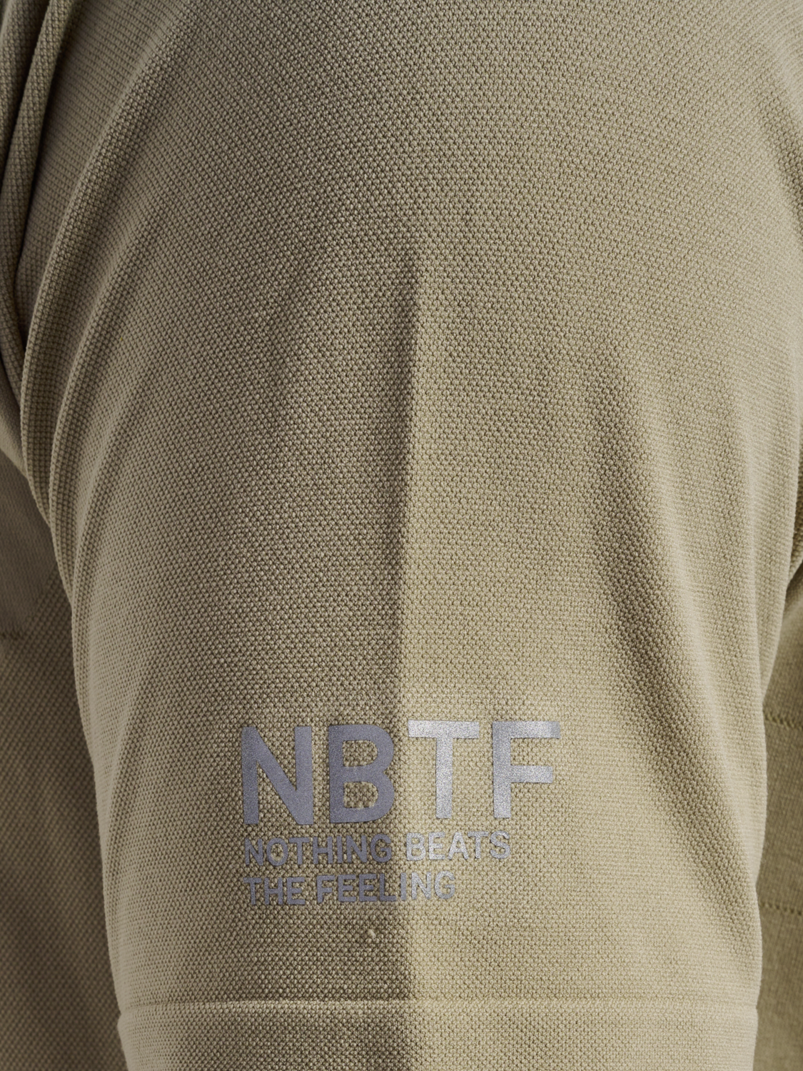 nwlPACE SEAMLESS TEE, SILVER SAGE, packshot