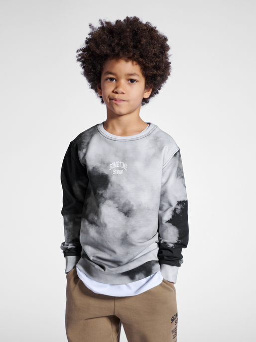 stsCLOUD SWEATSHIRT, BLACK, model
